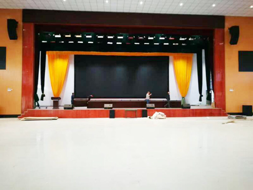 上海閘北區新中中學報告廳